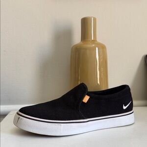 Nike Court Royale Single Left Slip-On Shoe
